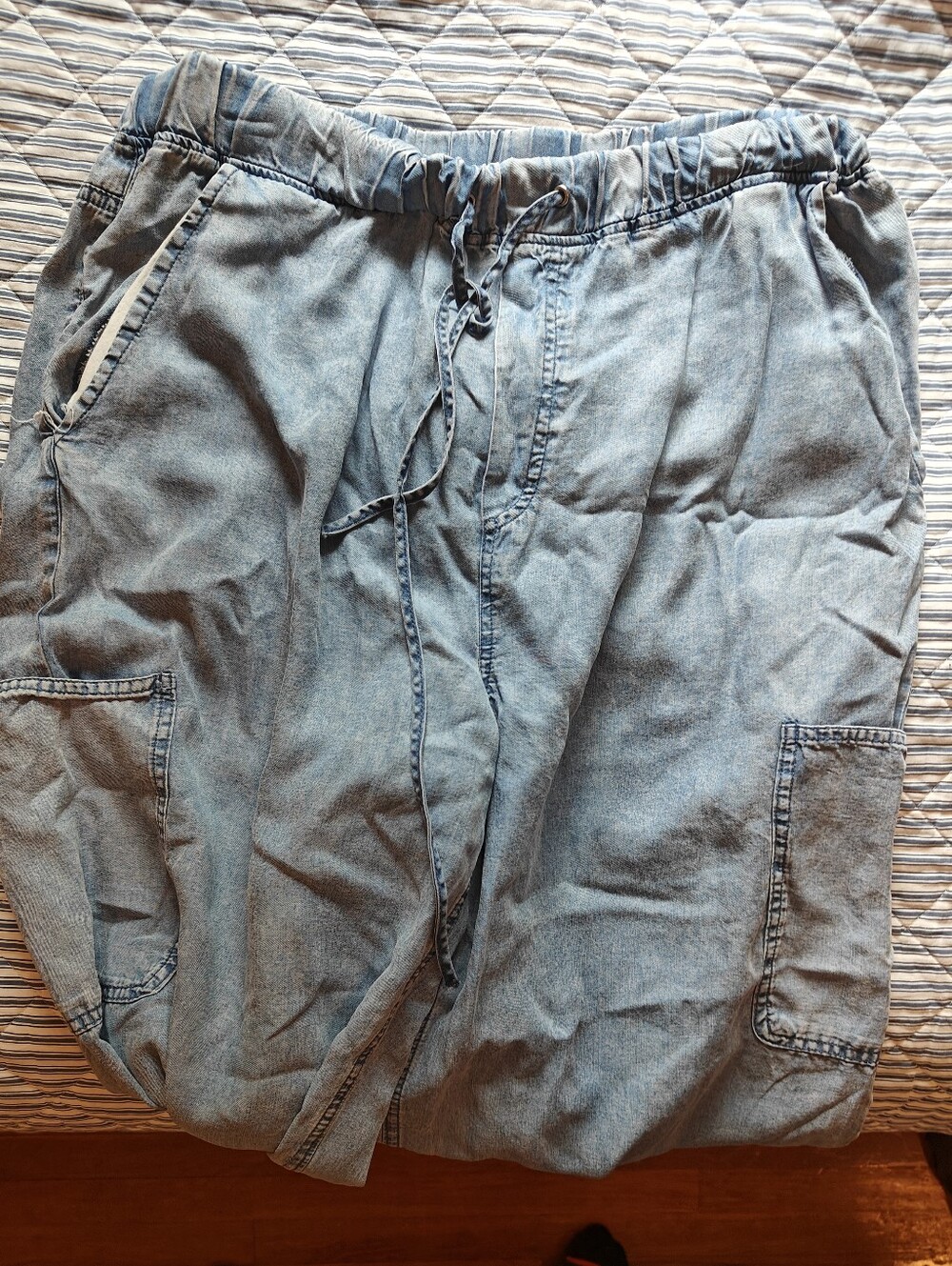 For The Republic Wide-Leg Women's Drawstring Denim-look Pant in Washed Blue - Picture 2 of 8